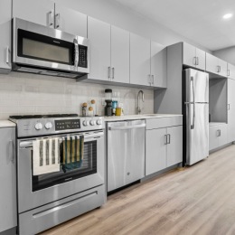 The trendiest brunch spot in town. 🍴  Impress a hungry crew in this chef-inspired kitchen with stainless steel appliances, custom gray cabinets, sleek quartz counters, and a subway tile backsplash.  #EdgewaterPhilly #Philly #Philadelphia #Pennsylvania #VisitPhilly #RealEstate #PhiladelphiaRealEstate #PhillyPhilly #InteriorDesign #ApartmentFeatures #Kitchen Instagram post from @edgewaterphilly on August 16, 2024 00:00:00am